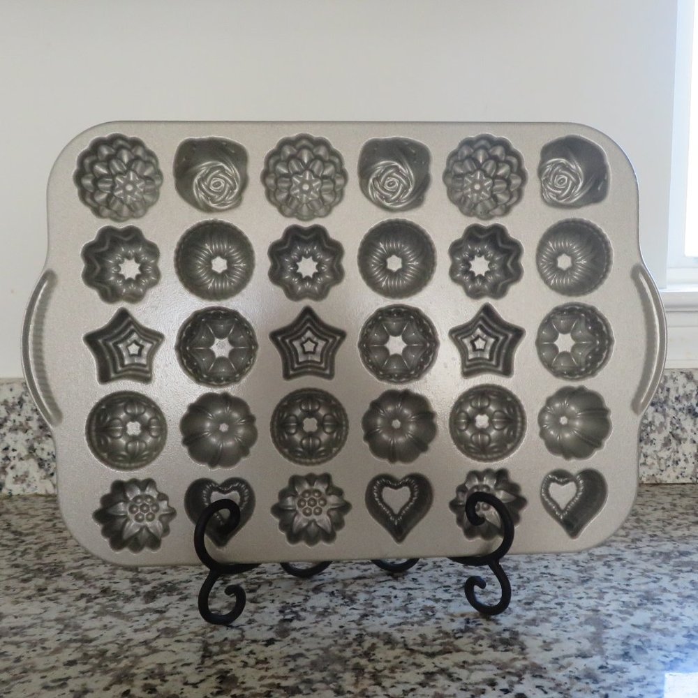 Nordic Ware Teacake Pan